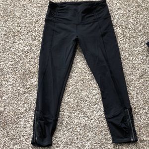 Lululemon Athletica Crop